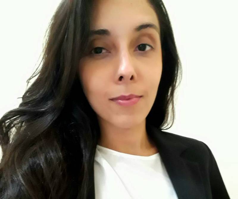 Foto de Janaina de Barros, Psicanalista online na Unolife