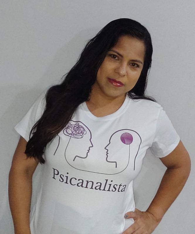 Foto de Luciana Maria de Almeida Oliveira, Psicanalista online na Unolife