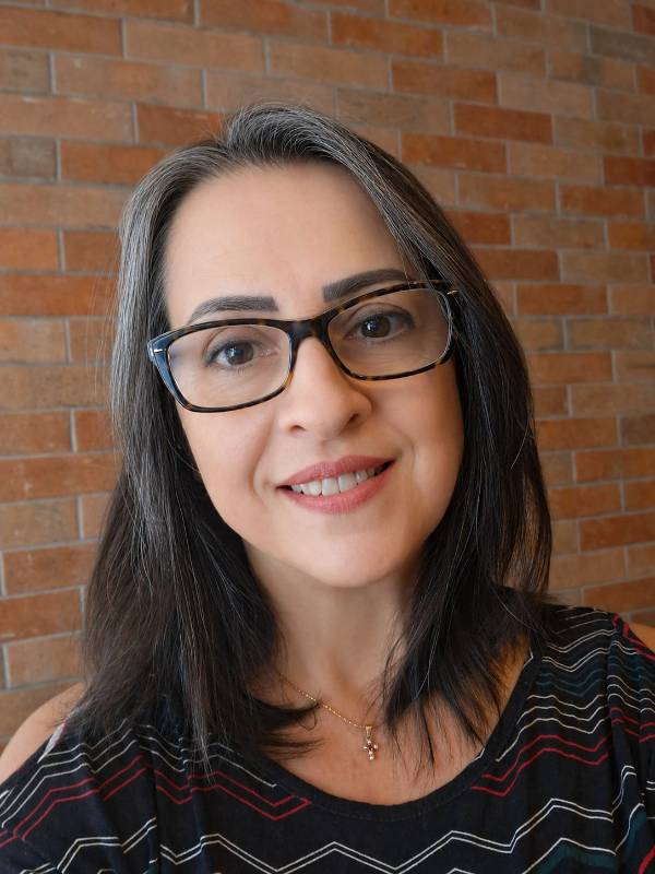 Foto de Adriana Cordeiro, Psicanalista online na Unolife