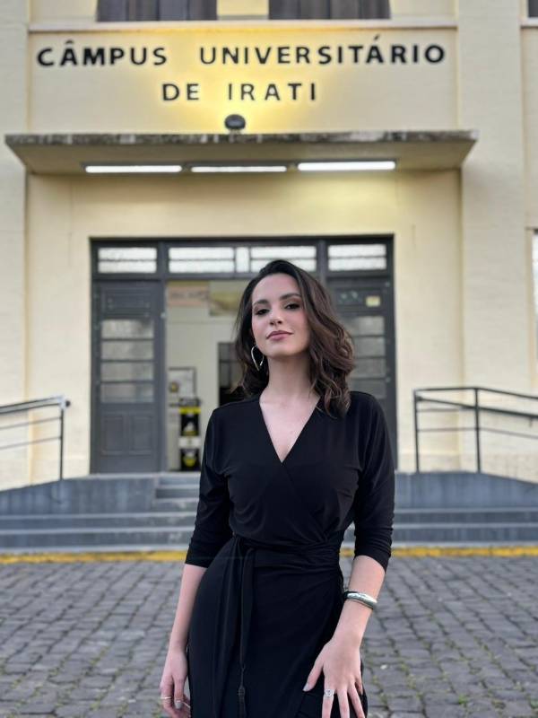 Foto de Lívia Macedo de Oliveira Lima Souza, Psicanalista online na Unolife