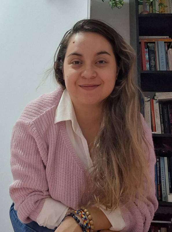 Foto de Camila de Oliveira Assis, Psicanalista online na Unolife